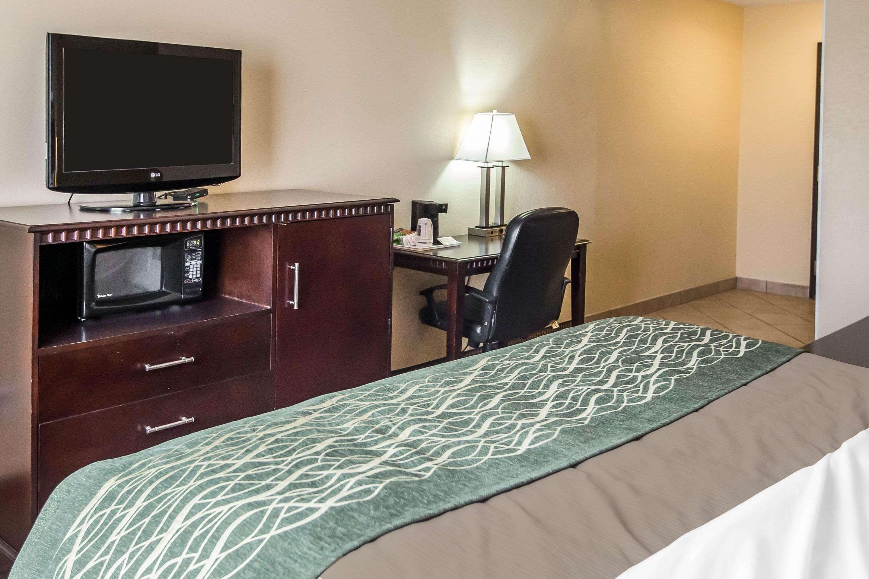 Econo Lodge Inn & Suites Monroe Eksteriør billede