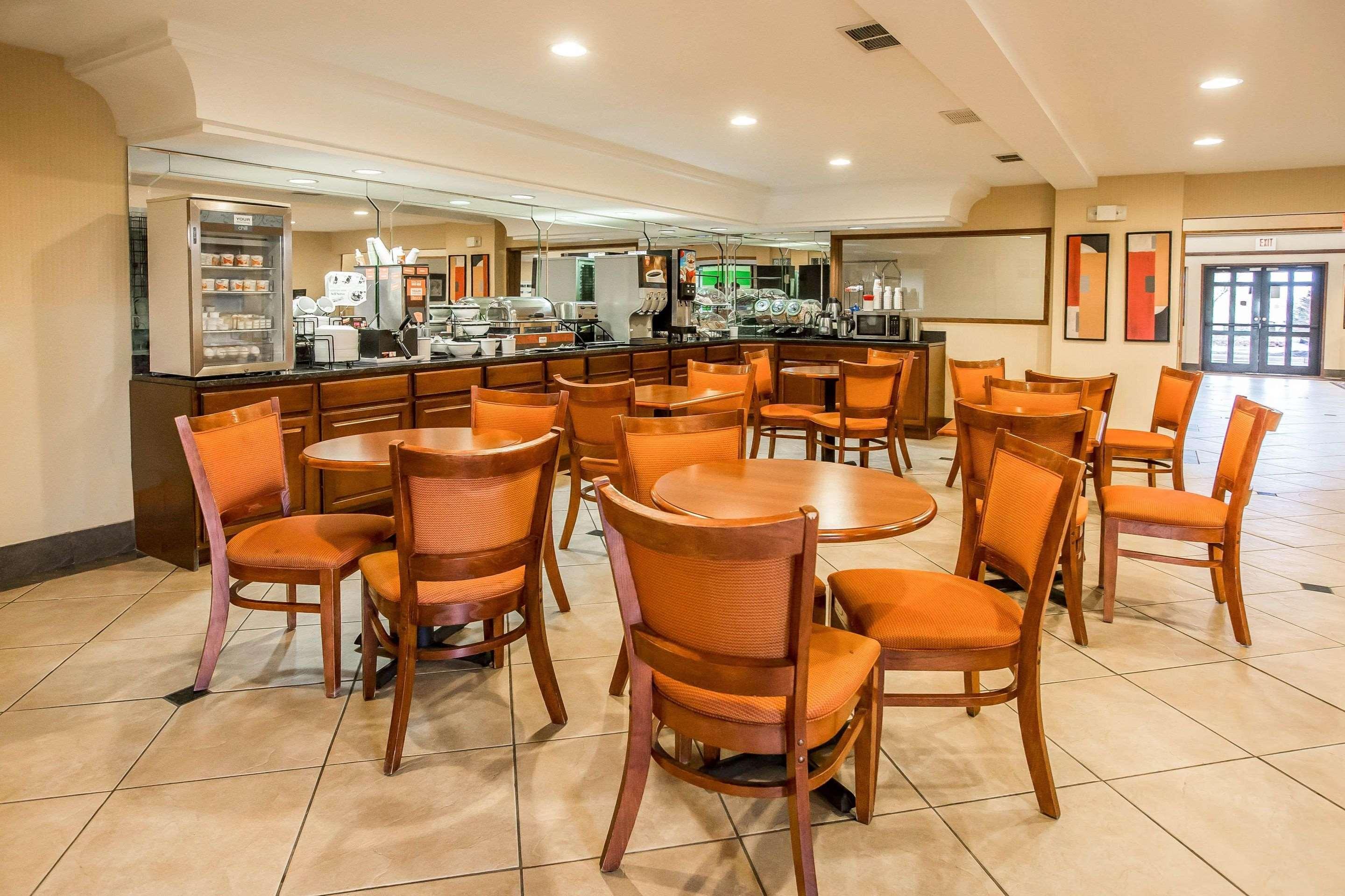 Econo Lodge Inn & Suites Monroe Eksteriør billede