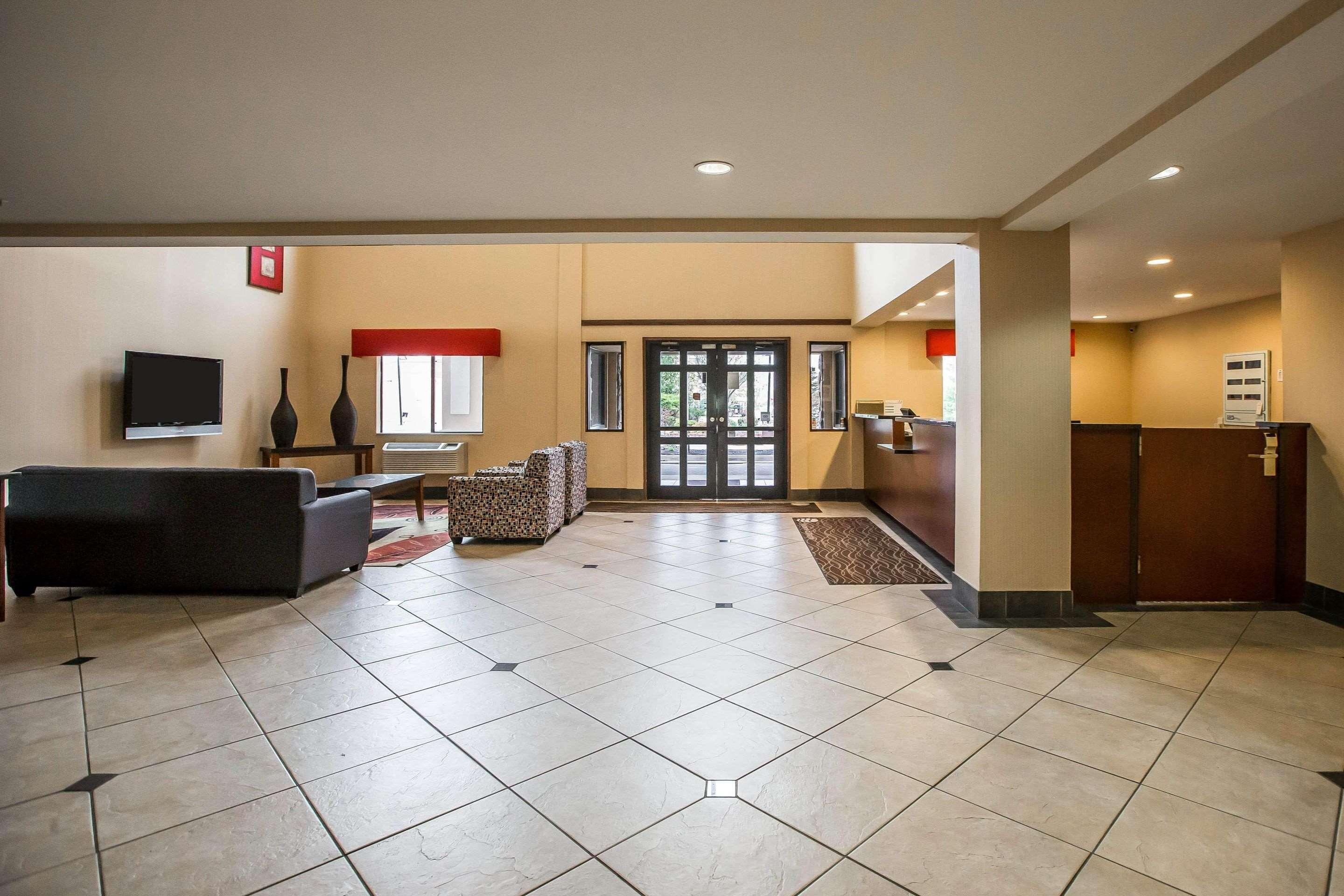 Econo Lodge Inn & Suites Monroe Eksteriør billede