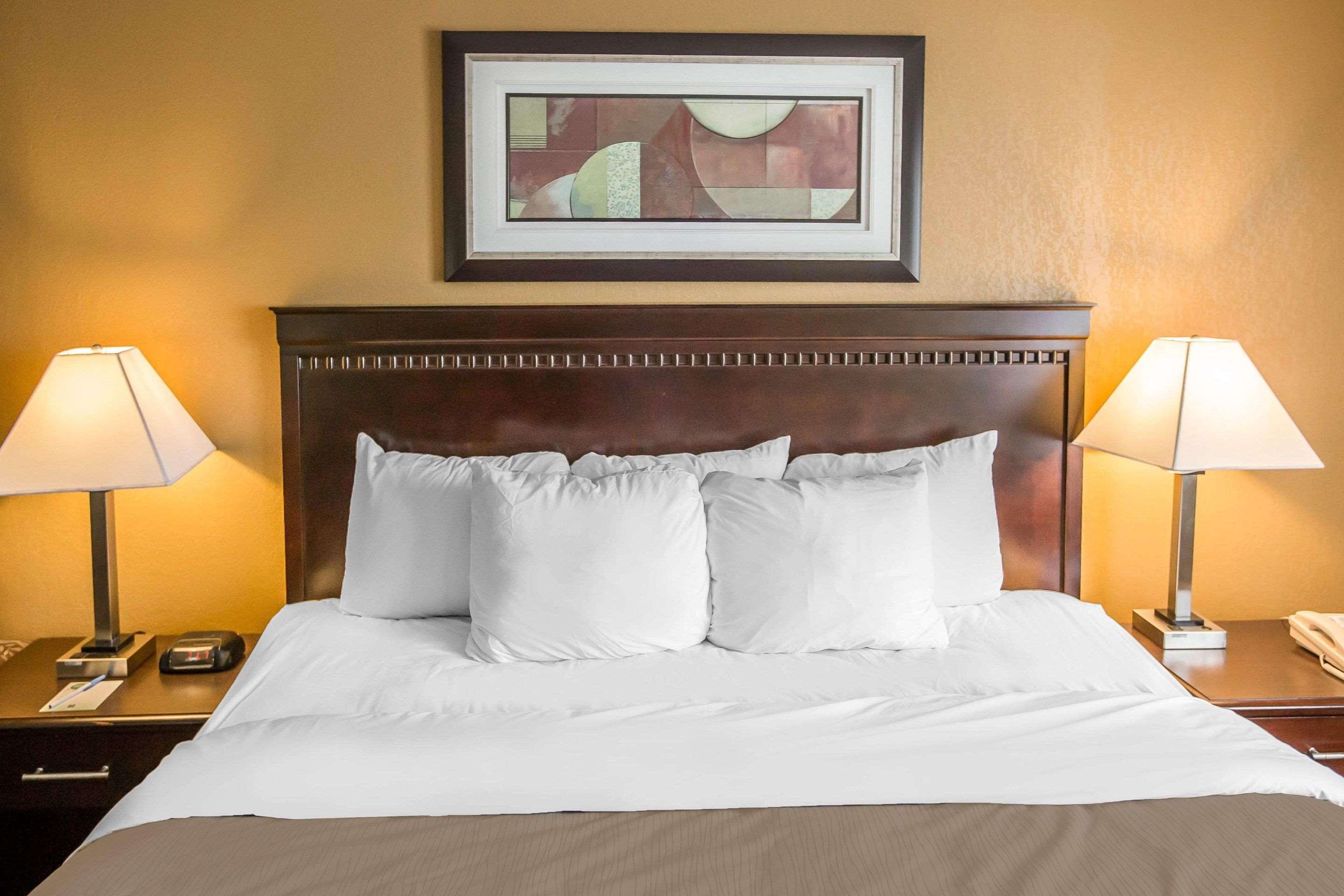 Econo Lodge Inn & Suites Monroe Eksteriør billede