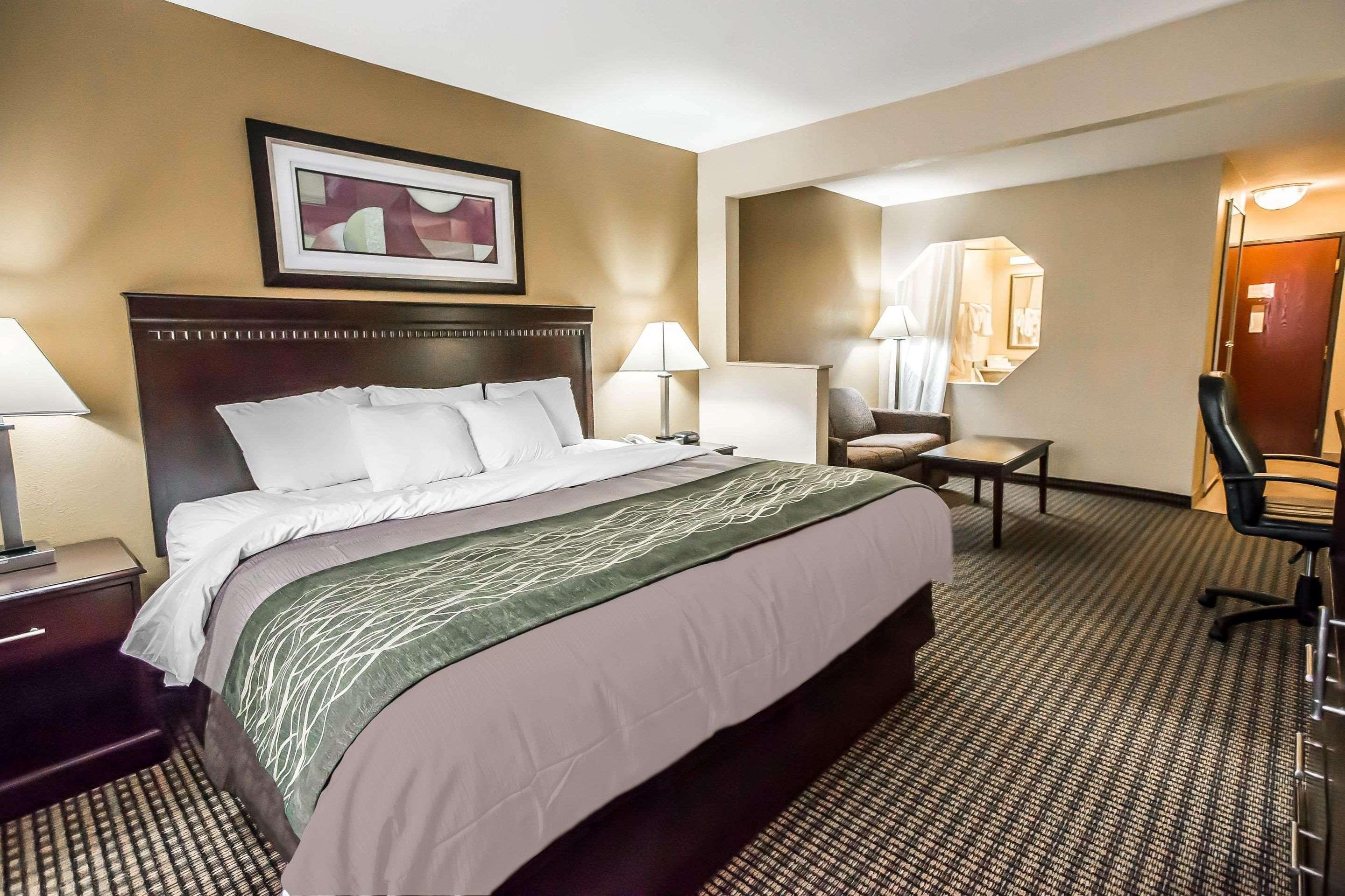 Econo Lodge Inn & Suites Monroe Eksteriør billede