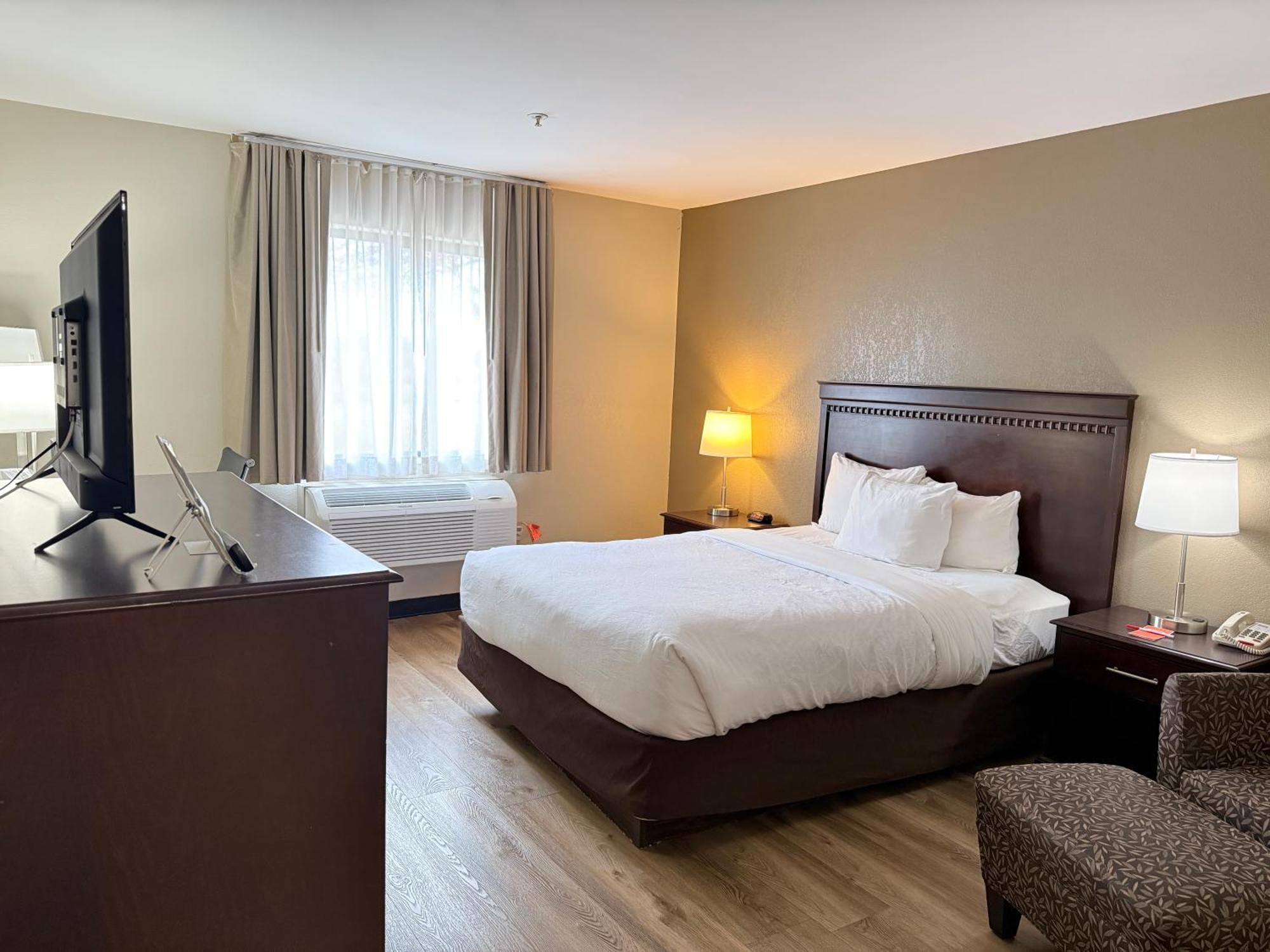 Econo Lodge Inn & Suites Monroe Eksteriør billede