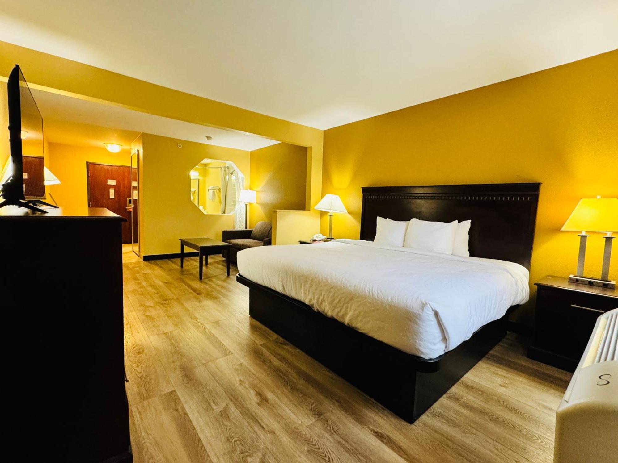 Econo Lodge Inn & Suites Monroe Eksteriør billede