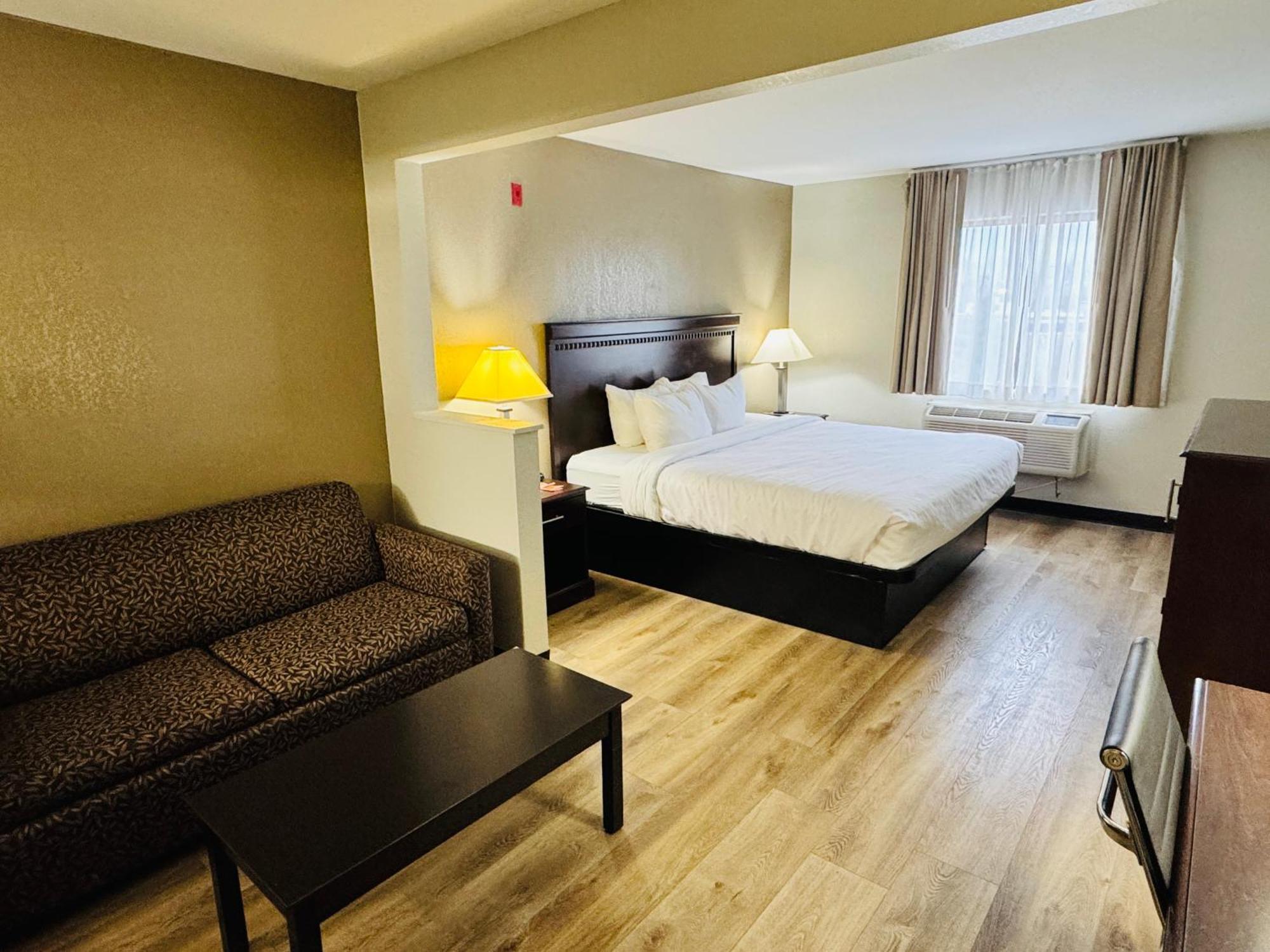 Econo Lodge Inn & Suites Monroe Eksteriør billede